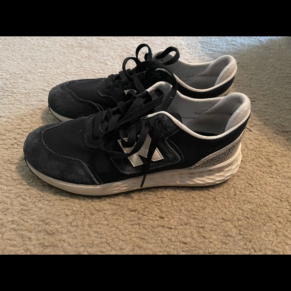 Womens New Balance Sneakers x-70 size 8